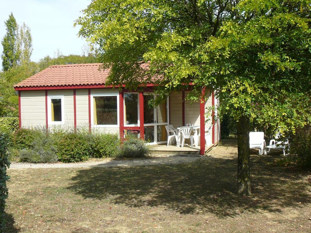 Les Chalets Des Mousquetaires Mirepoix  Номер фото