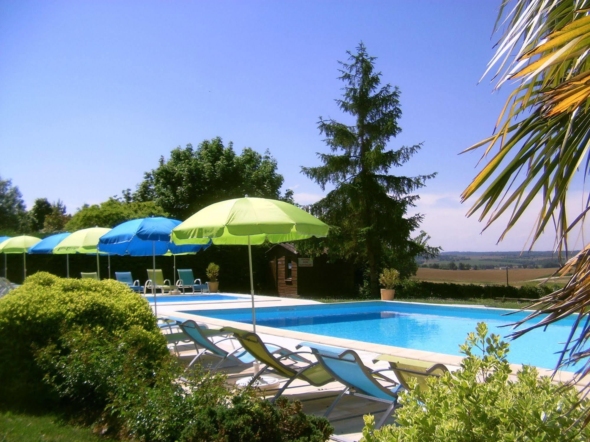 Les Chalets Des Mousquetaires Mirepoix  Экстерьер фото